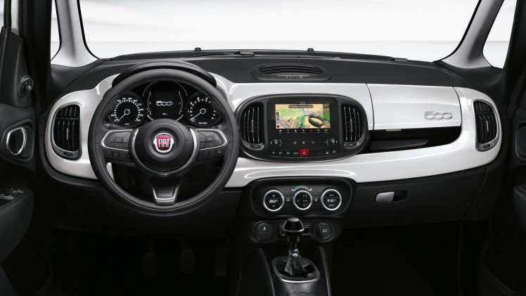 Fiat geeft de 500L niet alleen een facelift maar wijzigt ook het nodige in het interieur.