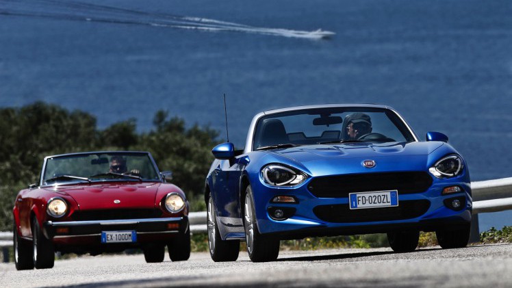 Fiat viert het 50-jarige bestaan van de 124 Spider en zet in deze video de allereerste generatie naast de nieuwe, in 2016 onthulde 124 Spider.