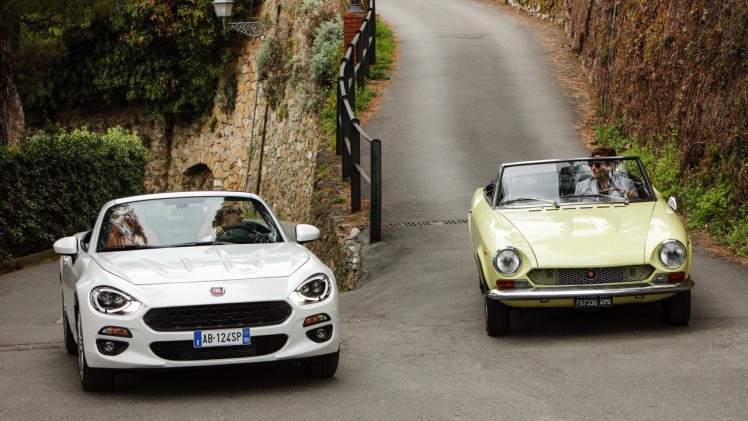 Fiat viert het 50-jarige bestaan van de 124 Spider en zet in deze video de allereerste generatie naast de nieuwe, in 2016 onthulde 124 Spider.