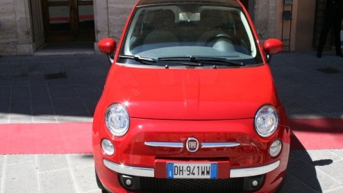 Een paar uur geleden ben ik letterlijk weer met beide benen op de grond gekomen na een heerlijke week Itali. In dit wonderschone land is de introductie van de 500 niet onopgemerkt voorbij gegaan kan 