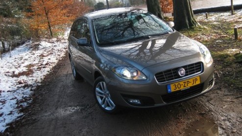 Na bijna tien jaar afwezigheid keerde de Fiat Croma in 2005 terug in het modelgamma. Maar dan met het silhouet van een forse stationwagon en niet die van een sedan. Dit jaar werd de gezins-Italiaan ec