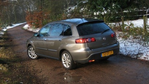 Na bijna tien jaar afwezigheid keerde de Fiat Croma in 2005 terug in het modelgamma. Maar dan met het silhouet van een forse stationwagon en niet die van een sedan. Dit jaar werd de gezins-Italiaan ec