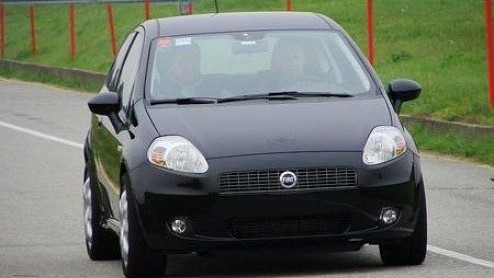 Eindelijk is Fiat bezig om de Grande Punto sportief te maken. Zie hier de spy-shots van de Grande Punto Turbo.