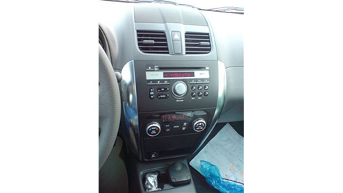De Fiat Sedici -wie?- wordt in 2009 uit de stille hoek gehaald. De crossover - die zijn genen deelt met de Suzuki SX4 - kan rekenen op een facelift. Twee foto's zijn inmiddels opgedoken. Update: en zo