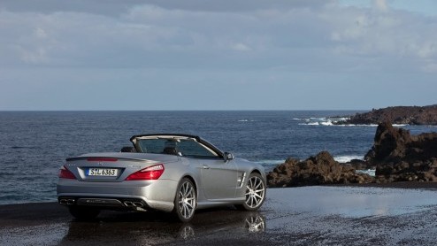 Mercedes-Benz SL 63 AMG krijgt vanaf juni een krachtkuur. Zijn 5,5 liter V8 biturbo peutert er dan 585 pk en 900 Nm uit.