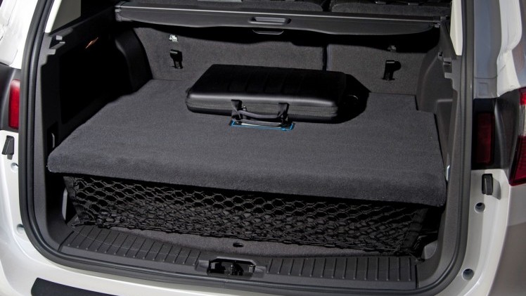 Eerste Nederlandse kilometers met de Ford C-MAX Energi Plug-in Hybrid, de eerste plug-in hybride MPV met 7% bijtelling.