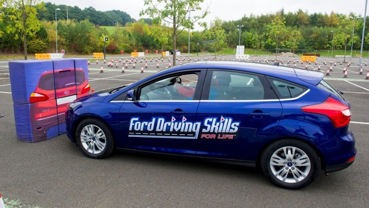 Ford introduceert de Ford Driving Skills for Life trainingen in Nederland. Het programma is bedoeld voor jonge bestuurders om ze veilig op weg te kunnen sturen.