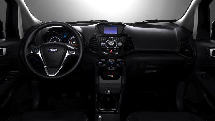 Autotest vernieuwde Ford EcoSport met 1.0 EcoBoost. De 2015-update maakt de compacte SUV van Ford net iets beter.