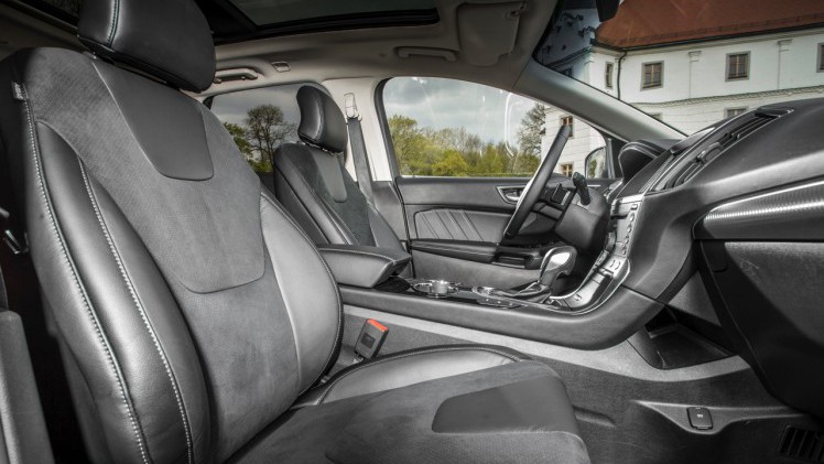 Autotest Ford Edge, de nieuwe grote SUV van Ford met moderne luxe en veel veiligheidstechnologie. Is de Ford Edge met recht het vlaggenschip in de SUV-range?