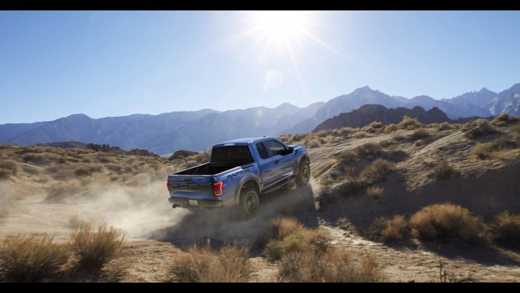 De nieuwe Ford F-150 Raptor krijgt meer vermogen dan het vorige model, ondanks dat de auto van een 6,2 liter V8 naar een 3,5 liter V6 is gegaan.