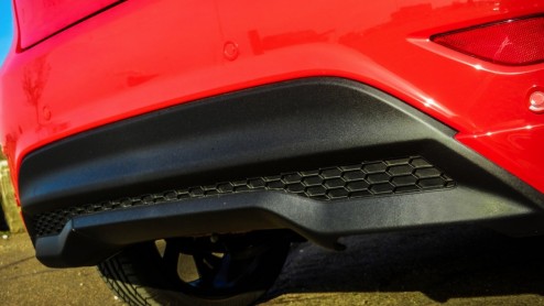Autotest Ford Fiesta Red Edition 1.0 EcoBoost 140 pk in Race Red.