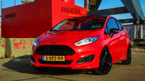 Autotest Ford Fiesta Red Edition 1.0 EcoBoost 140 pk in Race Red.