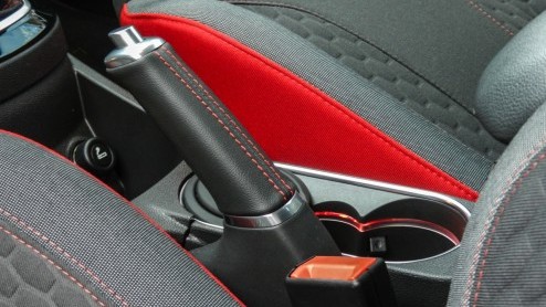 Autotest Ford Fiesta Red Edition 1.0 EcoBoost 140 pk in Race Red.