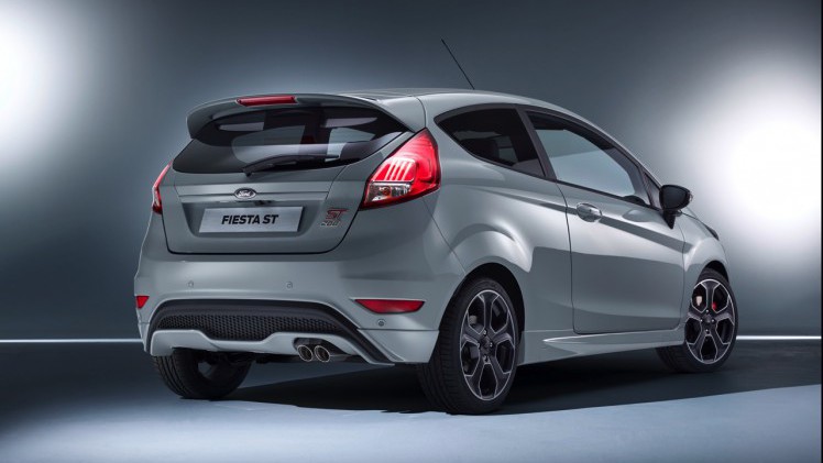 Ford maakt de Fiesta ST nog sneller als Fiesta ST200 met 1.6 EcoBoost motor die is opgestookt naar 215 pk.