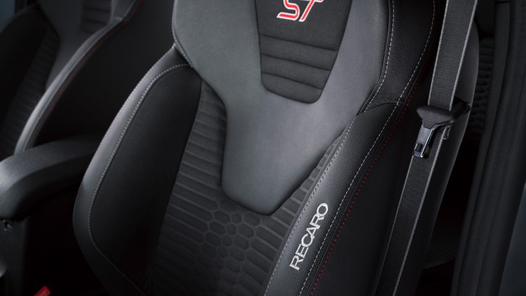Ford maakt de Fiesta ST nog sneller als Fiesta ST200 met 1.6 EcoBoost motor die is opgestookt naar 215 pk.
