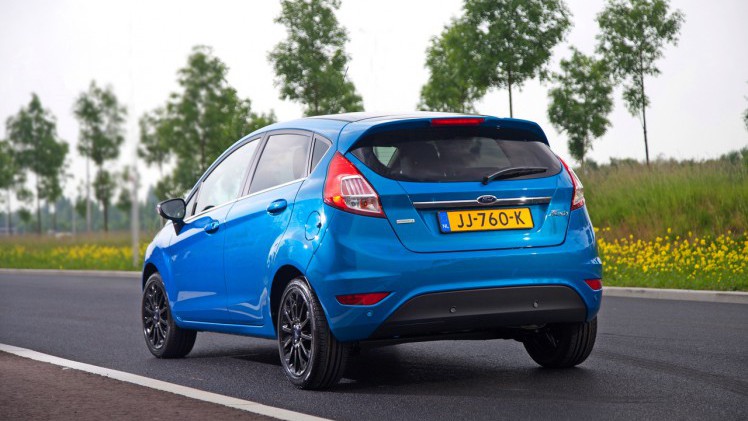 Ford introduceert Fiesta Silver Edition en Candy Blue Edition als opvolger van de Fiesta White Edition. De nieuwe gelimiteerde modellen beschikken over de 1.0 EcoBoost 100 pk.