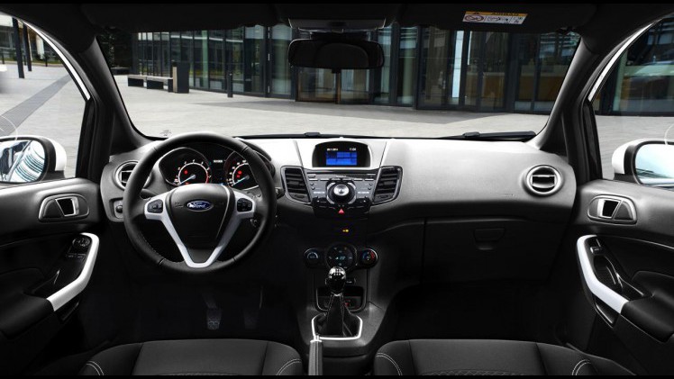De Ford Fiesta is er tijdelijk ook als White Edition. Voor wie de Black of Red Edition niet leuk genoeg is.