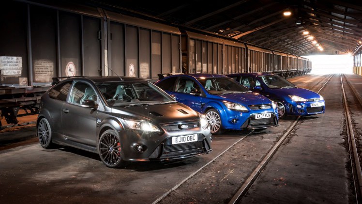 Ford maakt de prijzen van de Focus RS bekend. De nieuwe Focus met 350 pk sterke 2.3 EcooBoost is er voor exact 50.000 euro en dat is voordeliger dan de Mustang.