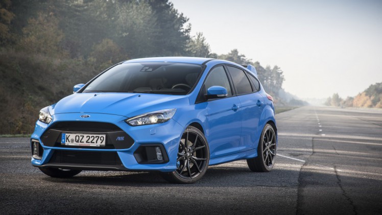 Ford maakt de prijzen van de Focus RS bekend. De nieuwe Focus met 350 pk sterke 2.3 EcooBoost is er voor exact 50.000 euro en dat is voordeliger dan de Mustang.