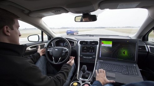Ford werkt samen met het Massachusetts Institute of Technology en de universiteit van Stanford aan oplossingen voor een aantal van de technische uitdagingen die autonoom rijden met zich meebrengt.