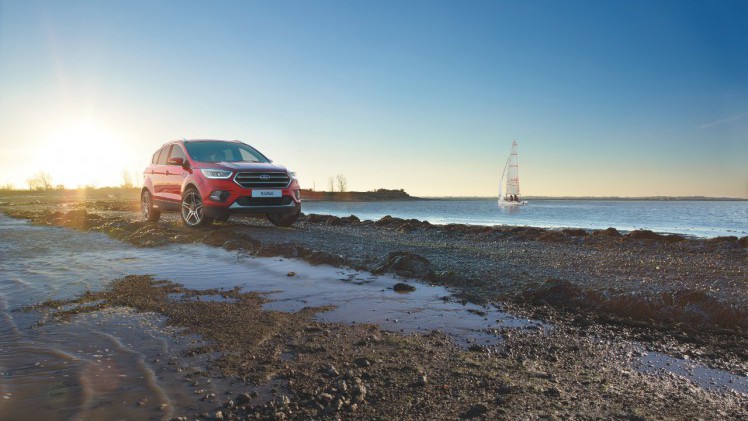De nieuwe Ford Kuga ST-Line profiteert van de Kuga facelift zoals deze eind 2016 op de markt komt. Ford heeft de SUV sportiever gemaakt met een bodykit en verbeterde ophanging.