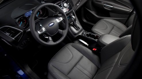 Ford introduceert de Kuga Titanium Plus, de nieuwe topversie binnen de Kuga-reeks die het sportieve met het aangename combineert. De Titanium Plus is per direct bij de dealer te bestellen.