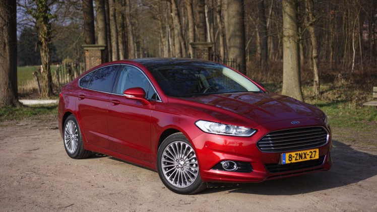 Autotest Ford Mondeo 2.0 iVCT HEV Hybrid Titanium, het vlaggenschip van Ford met hybride aandrijflijn en 20%-21% bijtelling voor zakelijke rijders. Een slim alternatief voor de benzine- of diesel.