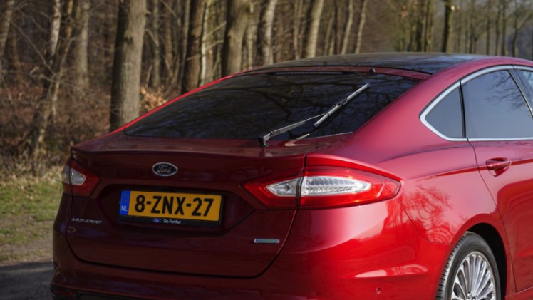 Autotest Ford Mondeo 2.0 iVCT HEV Hybrid Titanium, het vlaggenschip van Ford met hybride aandrijflijn en 20%-21% bijtelling voor zakelijke rijders. Een slim alternatief voor de benzine- of diesel.