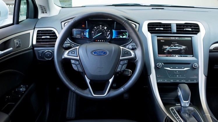 Autotest Ford Mondeo 2.0 iVCT HEV Hybrid Titanium, het vlaggenschip van Ford met hybride aandrijflijn en 20%-21% bijtelling voor zakelijke rijders. Een slim alternatief voor de benzine- of diesel.