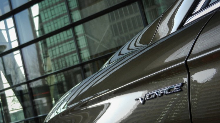 Autotest Ford Mondeo Vignale, een auto die meer biedt dan alleen extra luxe. De look-and-feel is naar een hoger plan getild en dat geldt ook voor de dealerservice. We reden met de 2.0 EcoBoost.