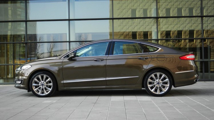 Autotest Ford Mondeo Vignale, een auto die meer biedt dan alleen extra luxe. De look-and-feel is naar een hoger plan getild en dat geldt ook voor de dealerservice. We reden met de 2.0 EcoBoost.