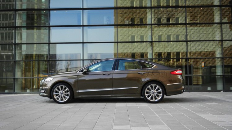 Autotest Ford Mondeo Vignale, een auto die meer biedt dan alleen extra luxe. De look-and-feel is naar een hoger plan getild en dat geldt ook voor de dealerservice. We reden met de 2.0 EcoBoost.