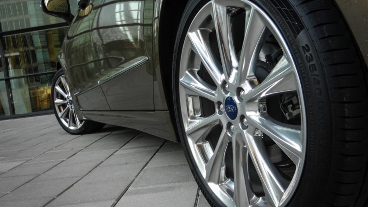Autotest Ford Mondeo Vignale, een auto die meer biedt dan alleen extra luxe. De look-and-feel is naar een hoger plan getild en dat geldt ook voor de dealerservice. We reden met de 2.0 EcoBoost.