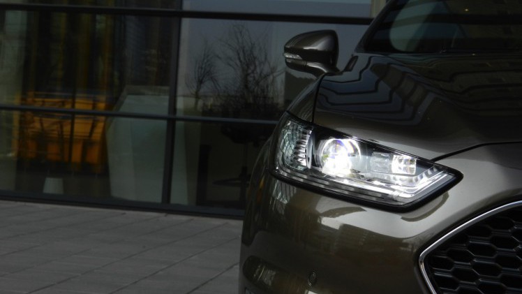 Autotest Ford Mondeo Vignale, een auto die meer biedt dan alleen extra luxe. De look-and-feel is naar een hoger plan getild en dat geldt ook voor de dealerservice. We reden met de 2.0 EcoBoost.
