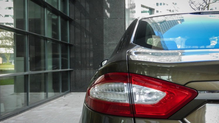 Autotest Ford Mondeo Vignale, een auto die meer biedt dan alleen extra luxe. De look-and-feel is naar een hoger plan getild en dat geldt ook voor de dealerservice. We reden met de 2.0 EcoBoost.