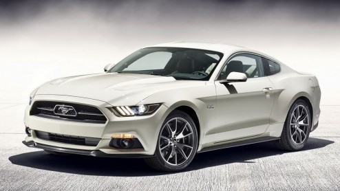 Ford viert de 50e verjaardag van de Mustang met een speciale 50 Year Limited Edition. De feestversie is gebaseerd op de Mustang GT en de oplage blijft beperkt tot in totaal 1964 exemplaren.
