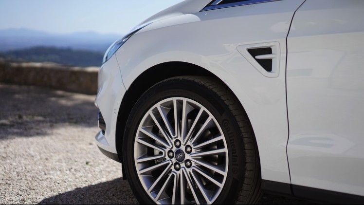 De nieuwe S-Max komt later dit jaar op de markt en wij mochten hem alvast rijden op Mallorca. Is de S-Max nog steeds de onbetwiste koning van de MPV's?