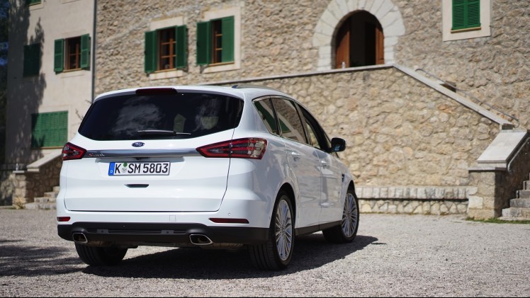 De nieuwe S-Max komt later dit jaar op de markt en wij mochten hem alvast rijden op Mallorca. Is de S-Max nog steeds de onbetwiste koning van de MPV's?