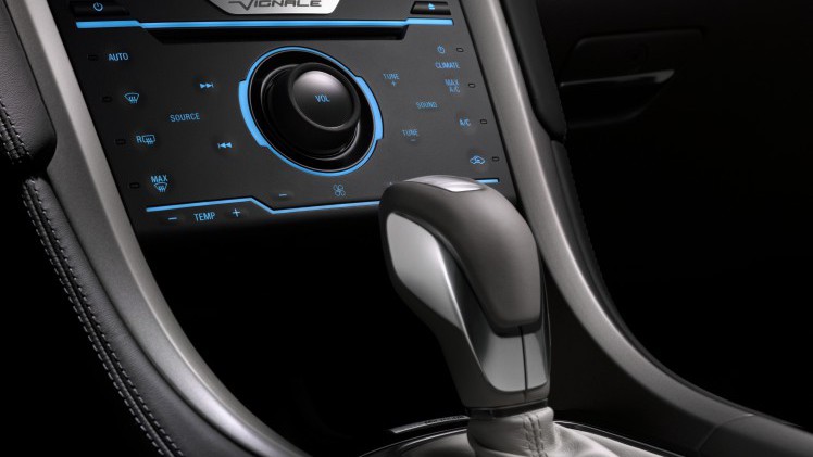 Ford focust met de conventionele zestrapsautomaat op benzinemotoren en koppelt de Powershift automaat met dubbele koppeling aan de diesels.
