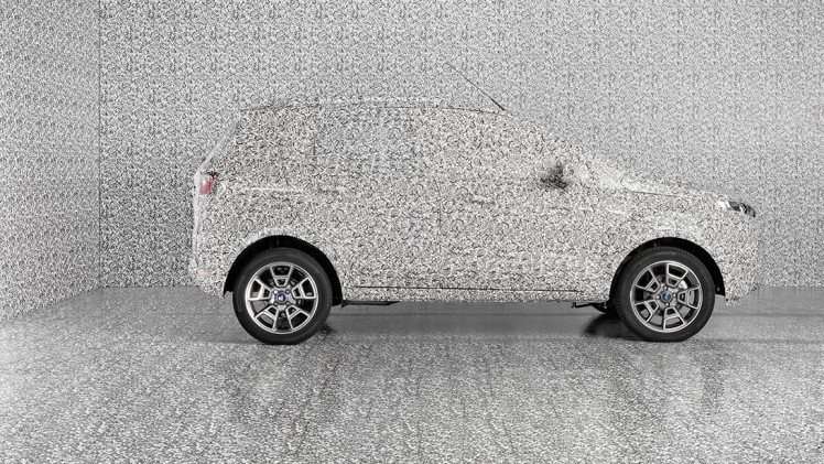Ford ontwikkelt nieuwe 3D camouflage om het design van prototypen nog even onder de pet te houden. Deze 3D Brick camouflage werd in twee maanden ontwikkeld.
