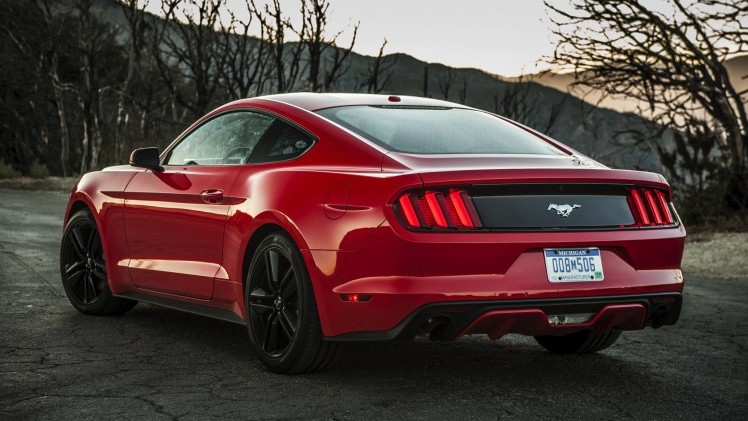 De Ford Mustang werd in Nederland flink afgerekend door het belastingstelsel. De vanafprijs was ruim 55.000 euro. Was, want Ford heeft de prijzen drastisch verlaagd.