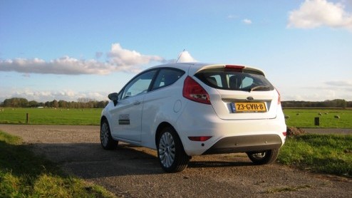 Wanneer je nu voor de keuze staat een nieuwe compacte auto aan te schaffen, zijn de mogelijkheden te over. Zoek je iets dynamisch, fris ogend en zuinig rijdend, dan verdient de nieuwe Ford Fiesta als