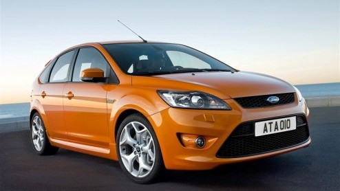 Al 10 jaar Fords best verkochte model in Nederland en Europa, al 10 jaar een van de toppers in rijkwaliteiten en ook al 10 jaar een bijzonder design. Dat kenmerkt de Ford Focus, die in 1998 de Escort