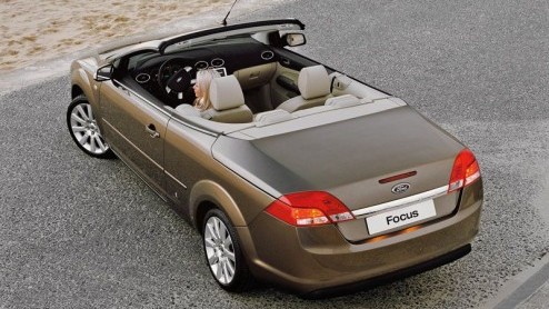 Mooi maar zwaar. Je moet er van houden, maar het is de enig juiste beschrijving van de nieuwe Ford Focus Coup-Cabriolet.