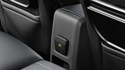 De storm in het compacte SUV-segment blijft maar gaande. Nadat de Aziaten in dit populaire segment zijn gesprongen, gingen ook de Duitsers en Fransen overstag. Ford betreedt het strijdveld relatief la