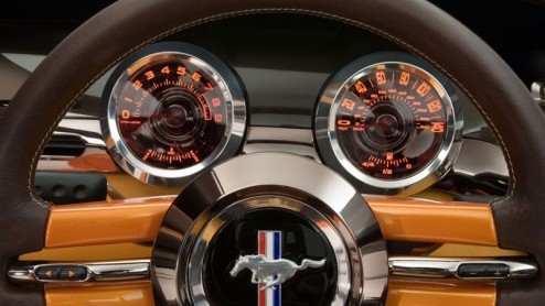 Italianen staan bekend als d mensen die verstand hebben van design. Bijna iedereen is het er wel mee eens dat de mooiste autos dan ook uit Itali komen. Amerikanen daarentegen maken niet echt autos