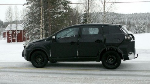 In september vorig jaar liet Ford ons de heftige Iosis+X zien op de Autosalon van Parijs. Hieruit konden we concluderen dat het merk bezig was met een SUV en dat blijkt ook uit deze fotos. Schrik ove