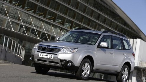 De komst van de Subaru Forester was al bekend, maar nu is ook zijn vanafprijs bekend geworden, 32.495 euro. De levering start in mei, met de 2.0 AWD, naar keuze met handbak of viertrapsautomaat. De 2.