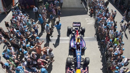 Gamma Racing Day 2014 met Formule 1 demonstratie van Infiniti Red Bull Racing en debuut Moszkowicz als coureur in Clio Cup Benelux.