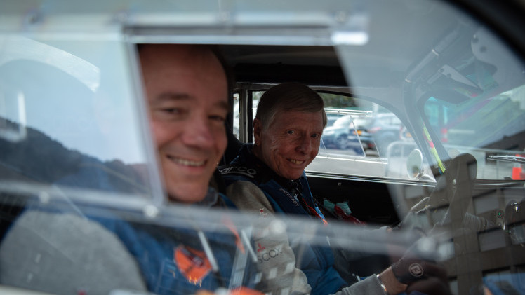 Equipe AutoVandaag doet mee met de 66ste editie van de Tulpenrallye en brengt regelmatig verslag uit.